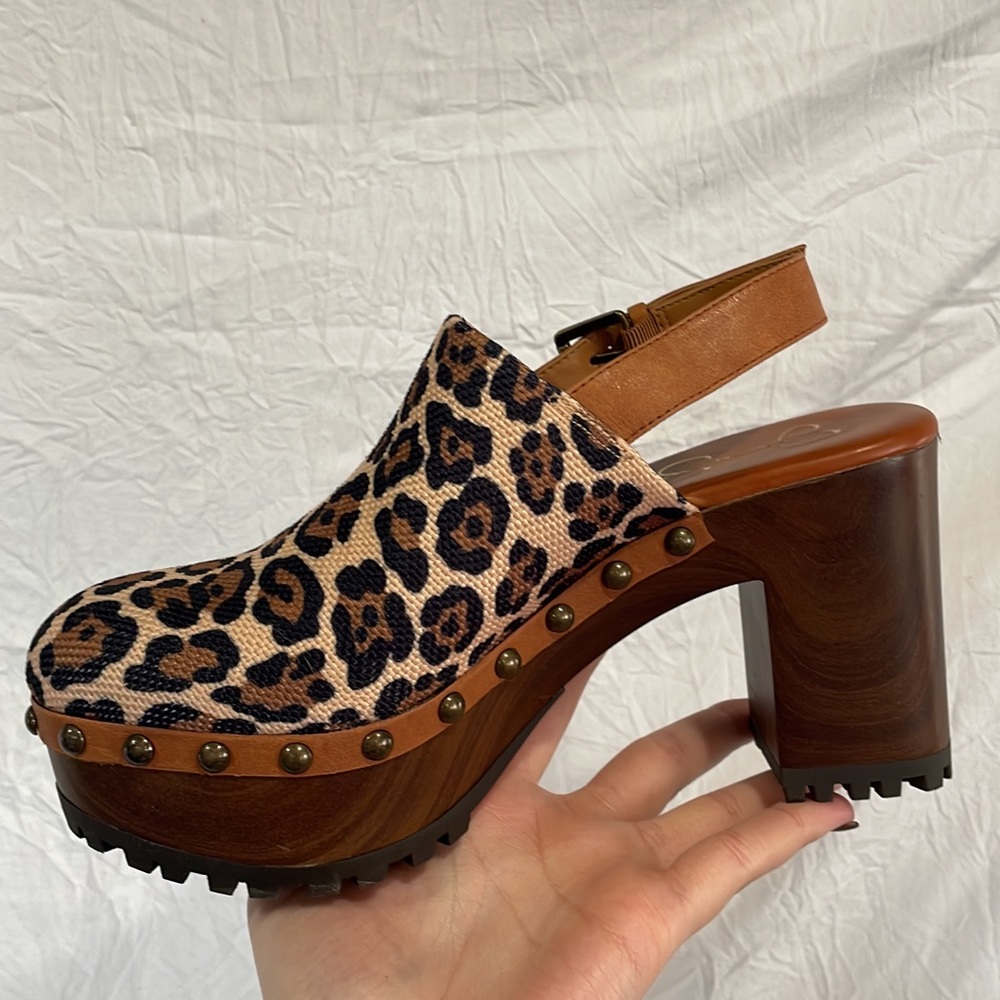 JS Platform Leopard Heels